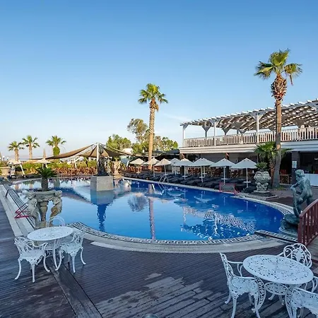 فندق Golden & 4*