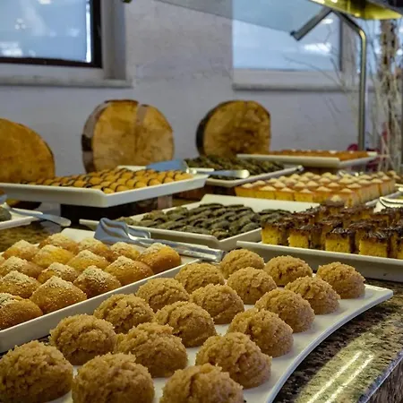 Golden & 4* بودروم