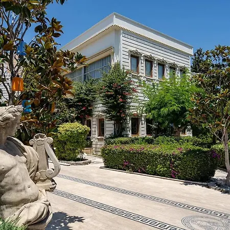 Otel Golden & 4*