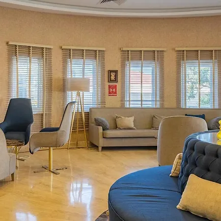 Otel Golden & 4*
