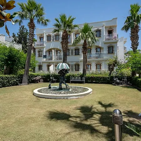 Hotel Golden &