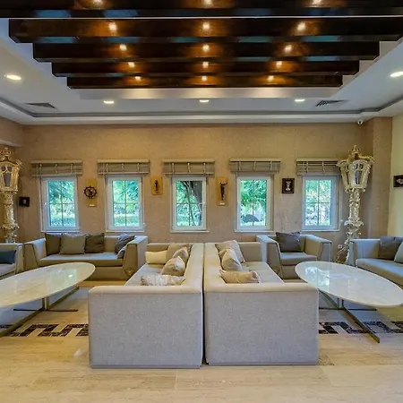 Szálloda Golden & 4*