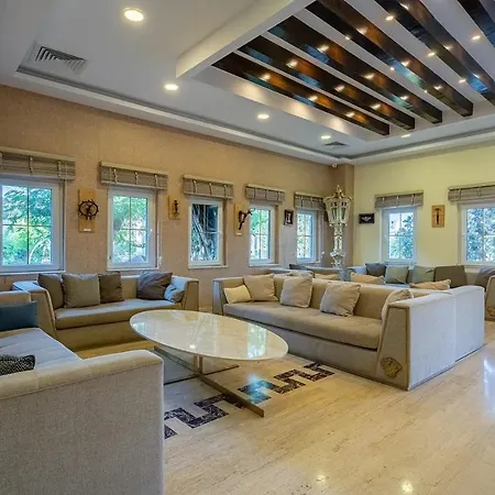 ホテル Golden & 4*