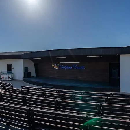 ホテル Golden & 4*